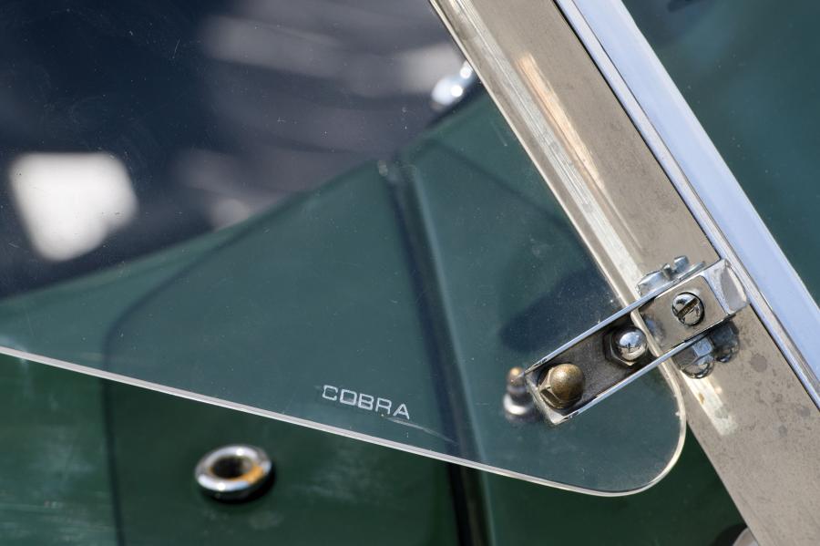 Детали экстерьера Shelby Cobra 289 (CSX 2311) 1964 года  (фото 25 из 28)